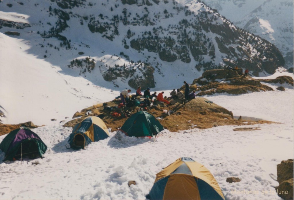 Campamento junto al Refugio Ventosa i Calvell