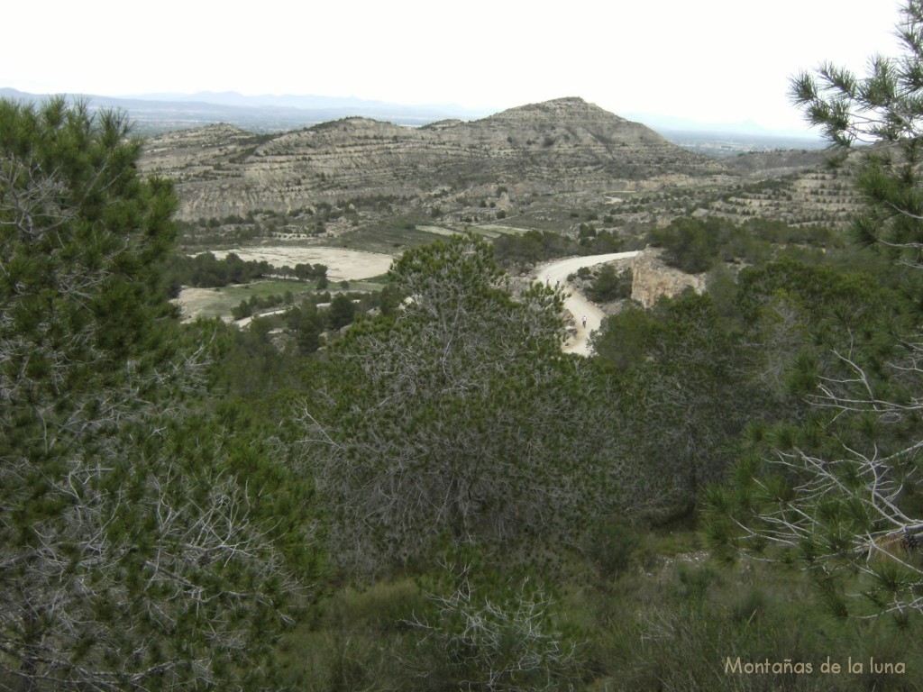 Aparece el Cabezo de Los Mozos camino de Cabezo Redondo, en el centro izquierda el Campo de Tiro