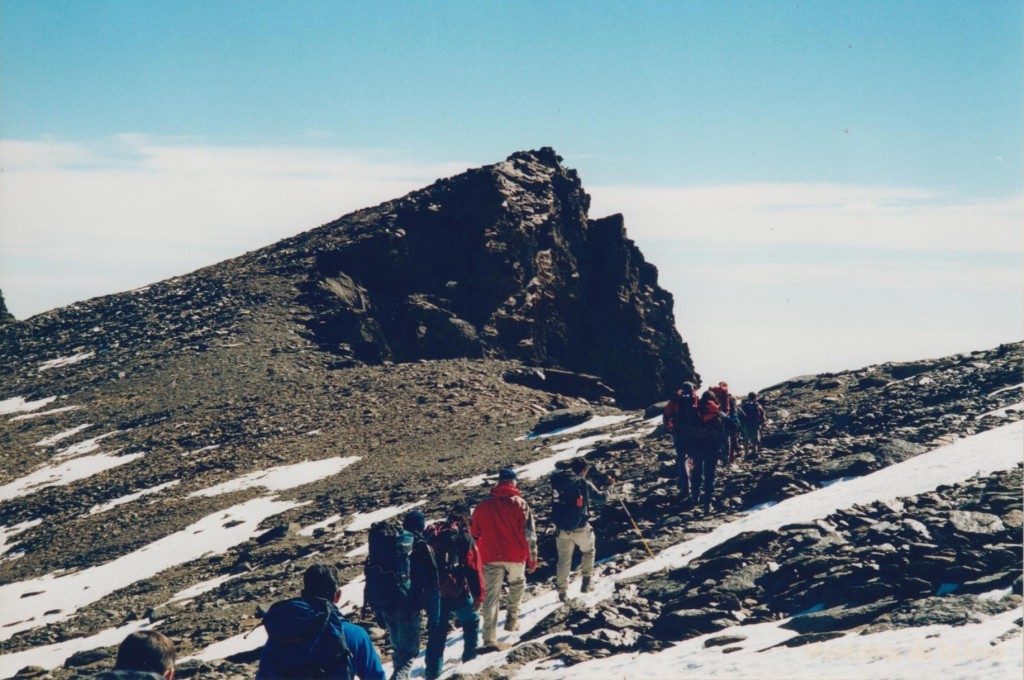 Acercándonos al Peñón del Globo, 3.288 mts.