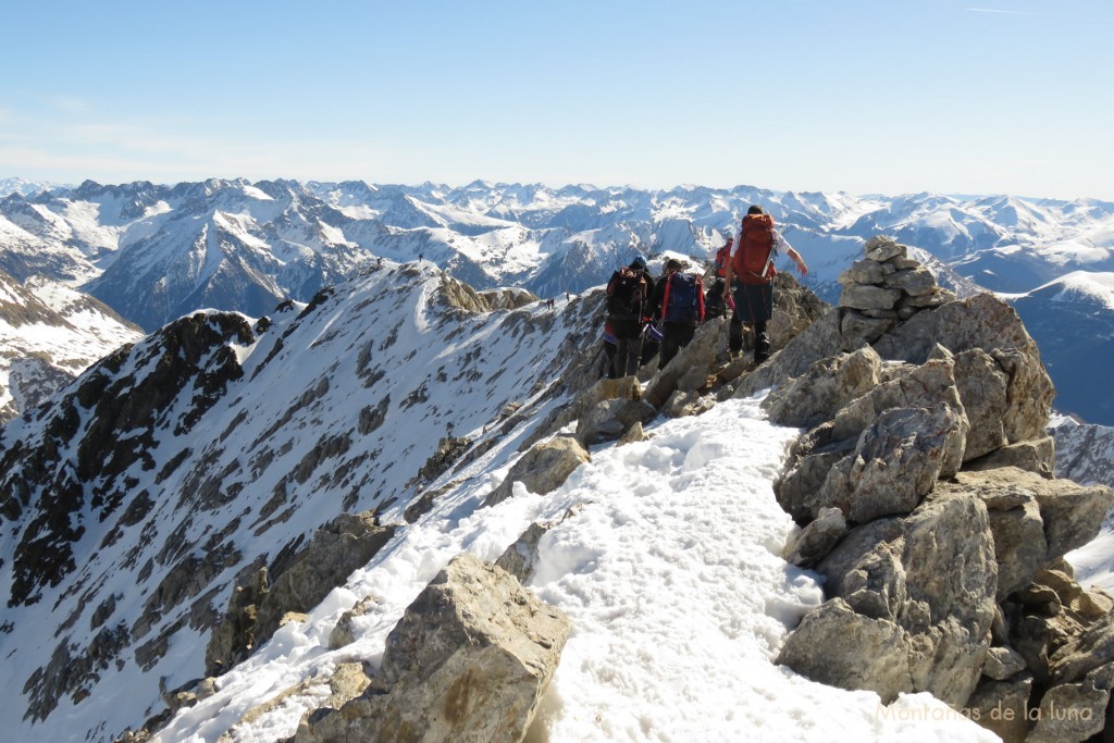 Cresta cimera del Pico de Vallibierna, 3.056 mts.