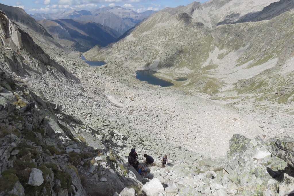 Coll o Collada de Vallibierna, 2.732 mts., abajo los Ibones de Vallibierna