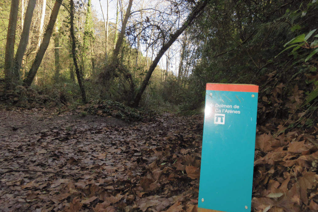 Camino del Dolmen de Ca l'Arenes