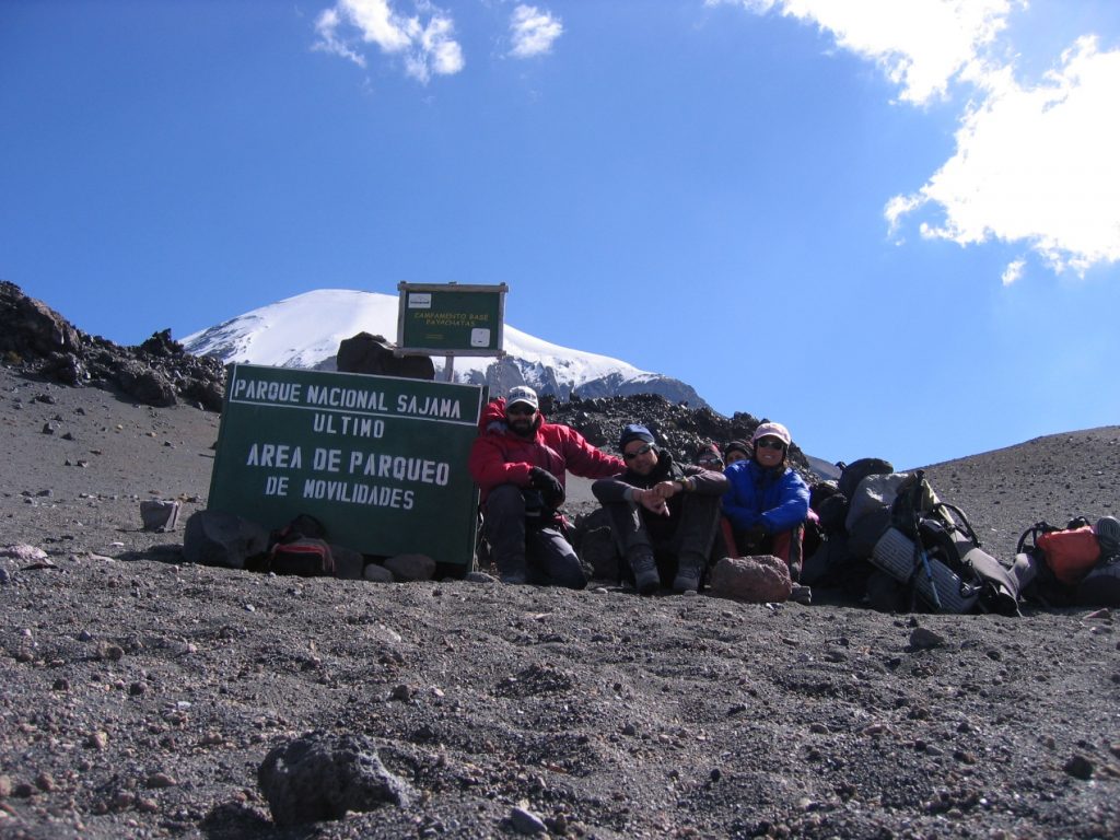 Trino, Javi y Zaida en el Campo Base del Sajama