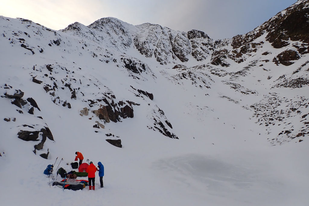 Vivac junto al Estany Sobirá Gelat a unos 2.620 mts., arriba el Carlit