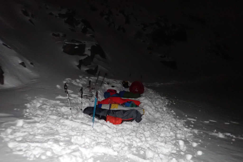 Noche cerrada en el vivac junto al Estany Sobirá Gelat a unos 2.620 mts.