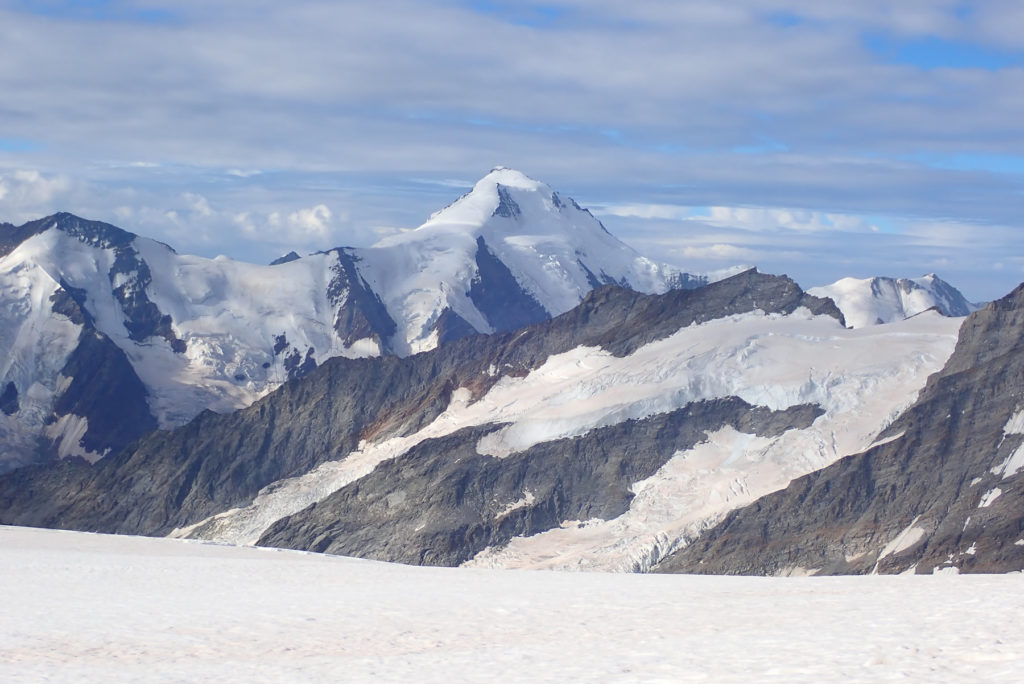 El Aletschhorn desde el Refugio de Mönchjoch, 3.657 mts.